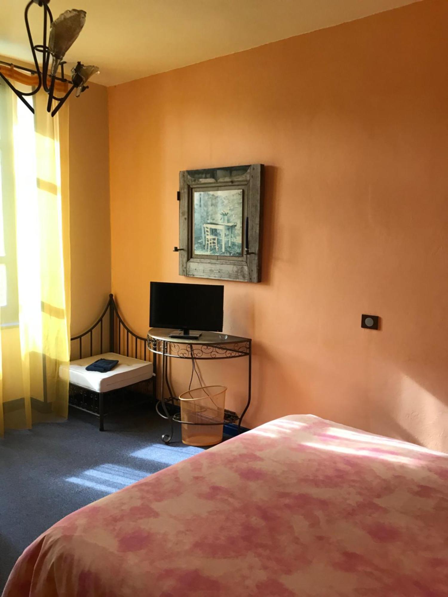 Auberge Magnette Audes ภายนอก รูปภาพ